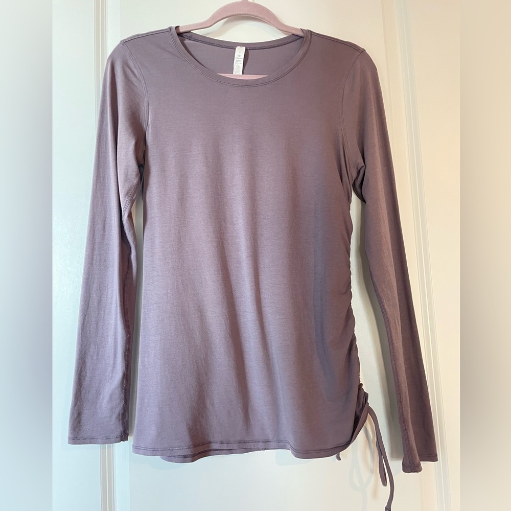 Lululemon mauve”moonwalk” long sleeve top with side drawstring, sz 8